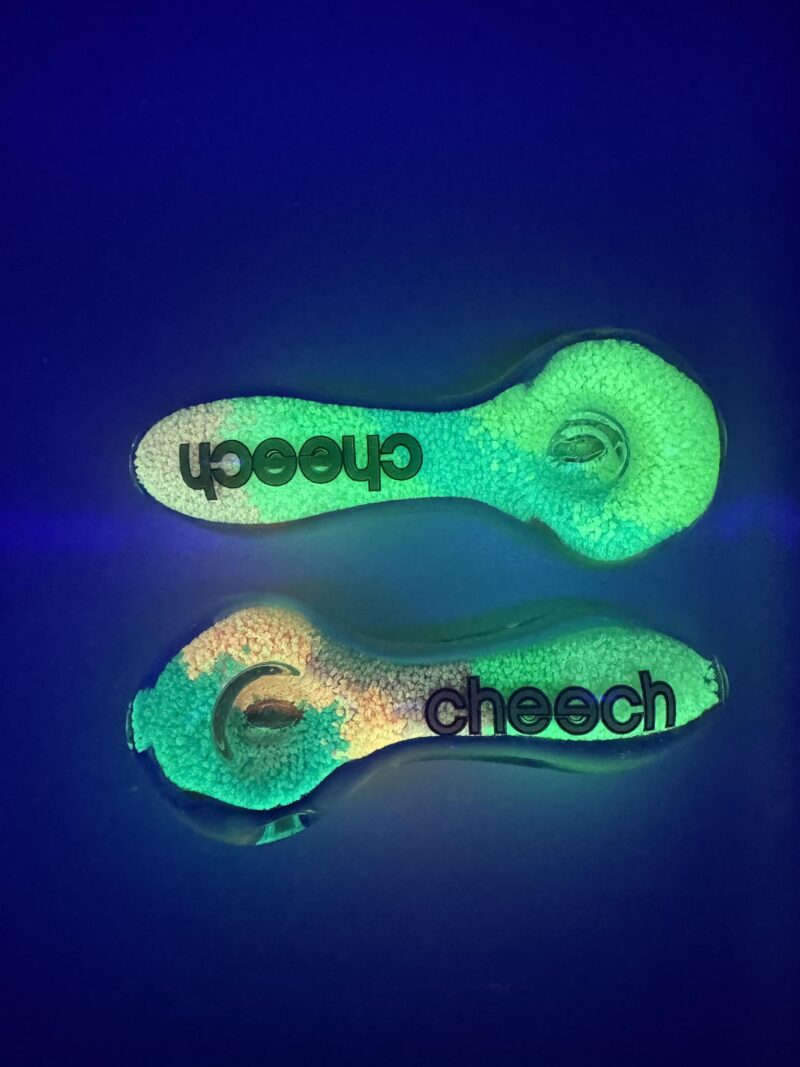 Cheech Glass Blacklight UV 4” Hand Pipe