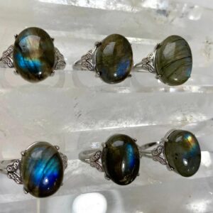 916f72d4-e65d-4ce9-b355-7f9495ebd5f9.jpeg Natural Labradorite White Bronze Ring
