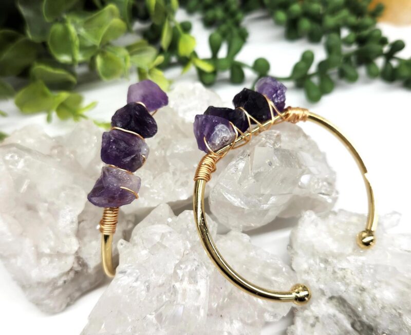 9cd4ed14-bcfa-47c8-ab12-e87234ae9a75.jpeg Amethyst 4 Rough Gem/Wire Wrapped Bangle - 18kt. Gold Overlay