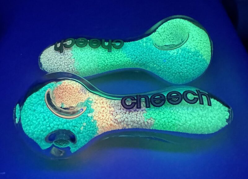 Cheech Glass Blacklight UV 4” Hand Pipe