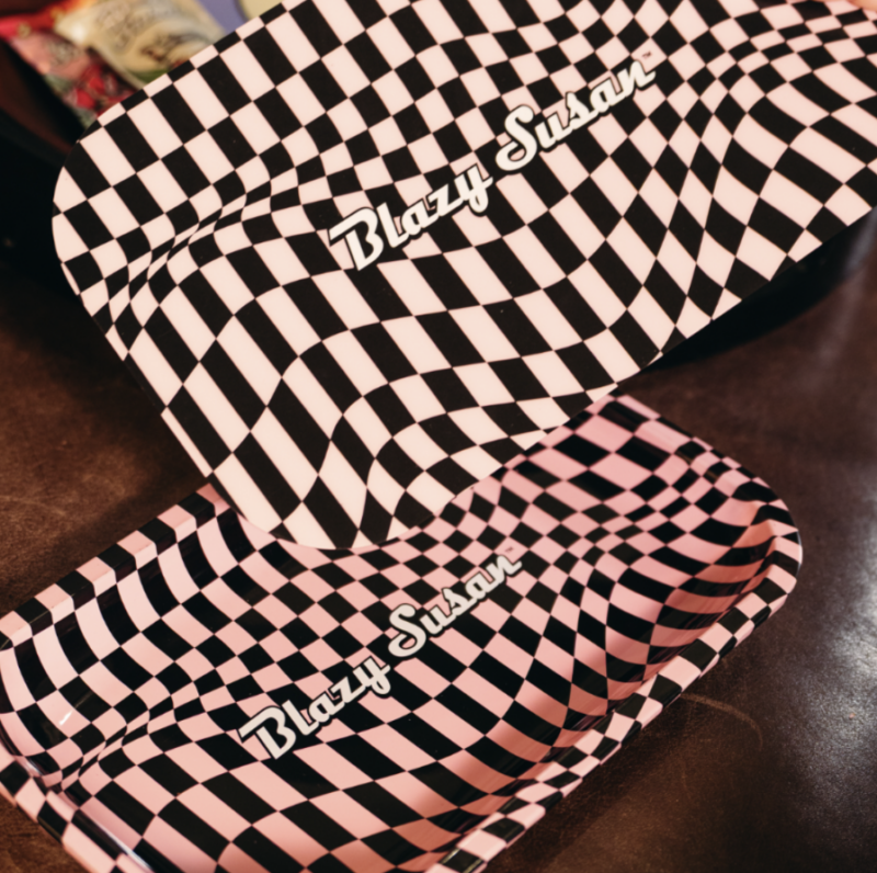 fcb64284-8bec-4709-819c-57cb71269f71.png Blazy Susan Rolling Tray (w/ Lid)