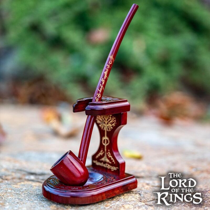 f500c4e3-c09e-433a-8fa7-cbd968a259ad.jpeg The Lord of the Rings Middle Earth Stand